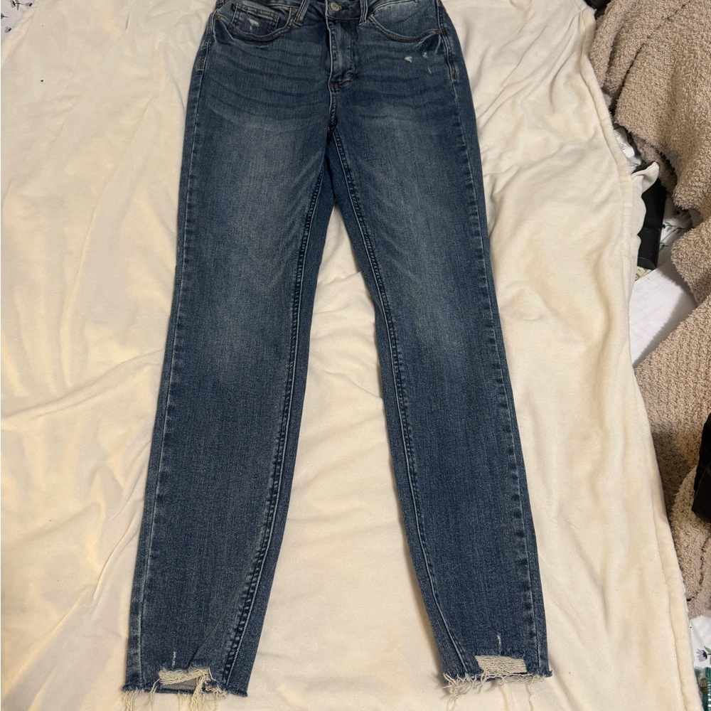 Judy Blue Medium Blue Straight Leg Jeans
